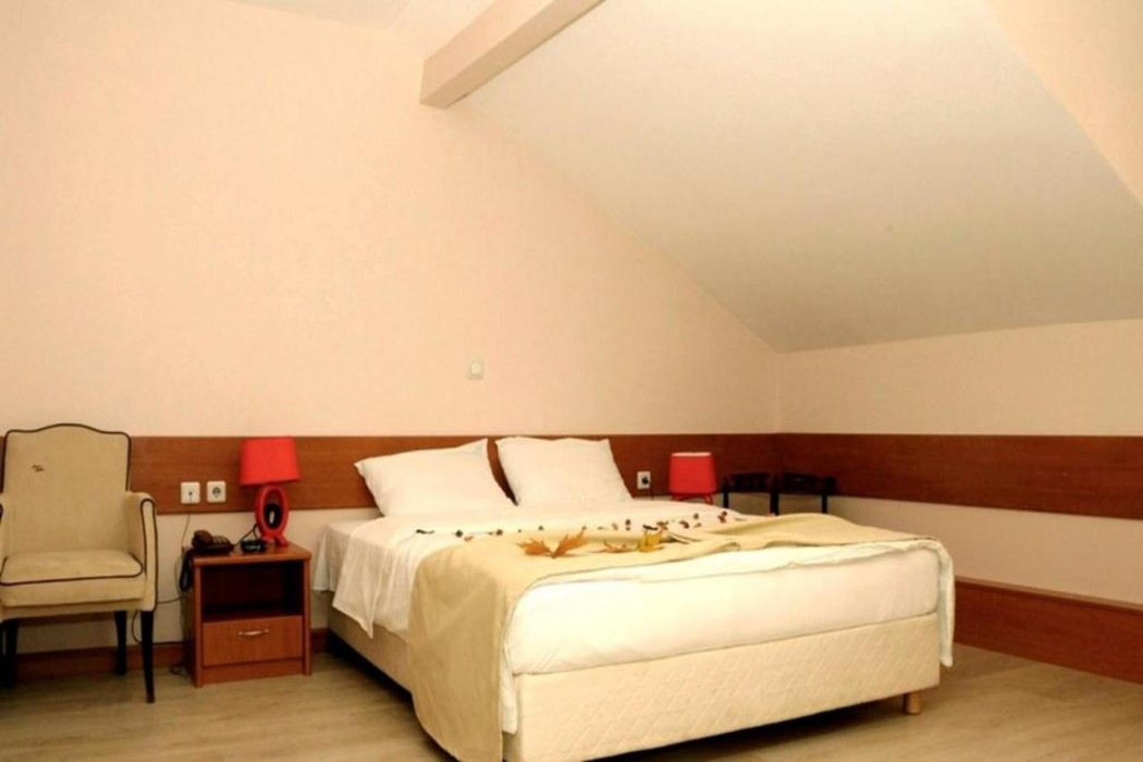 Hotel Tomce Sofka 12/48