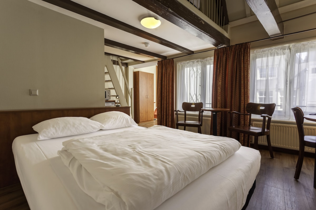 A-Train Hotel 15/63