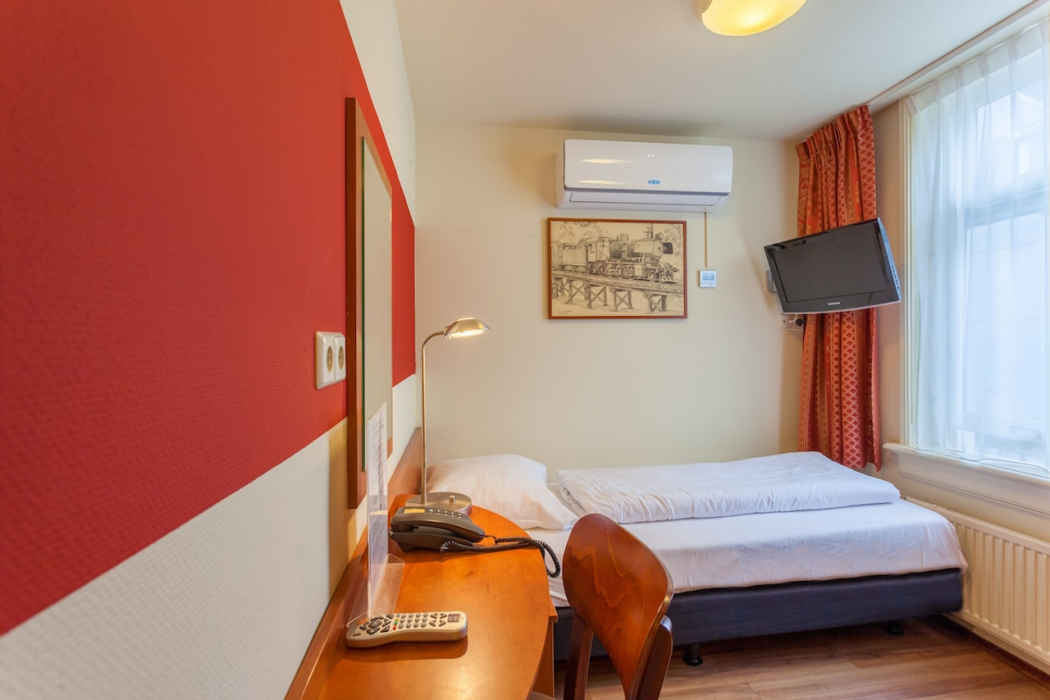 A-Train Hotel 14/63