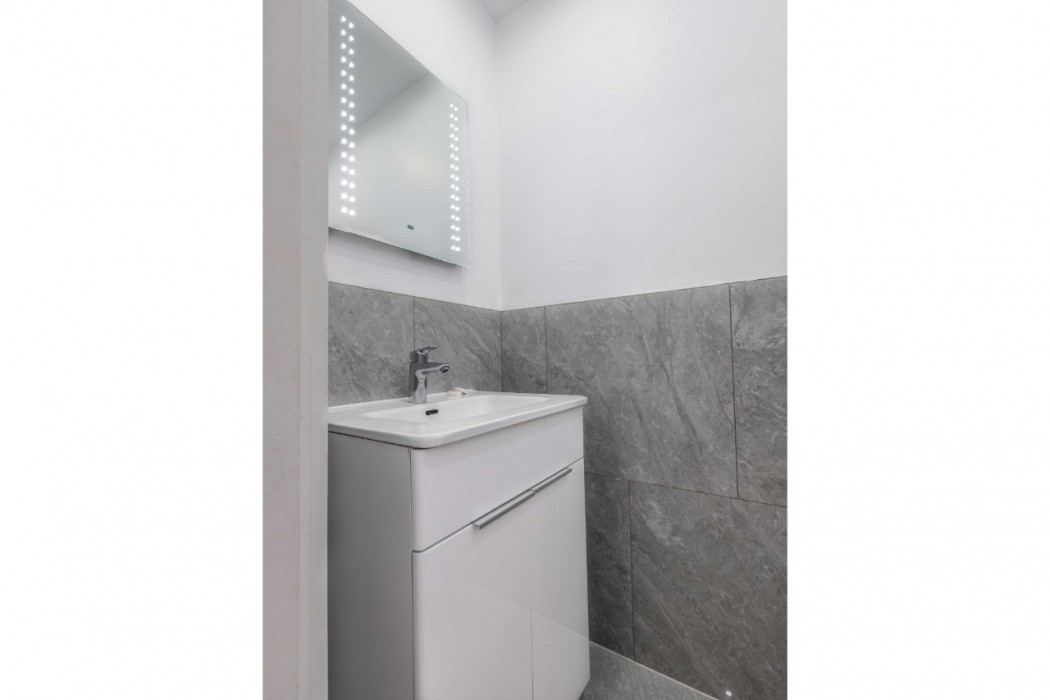 Chelsea Cloisters Serviced Apartments 13/121