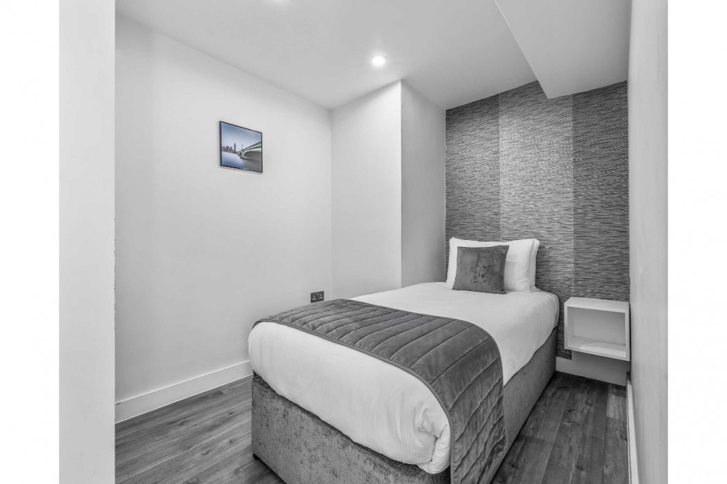 Chelsea Cloisters Serviced Apartments 29/121