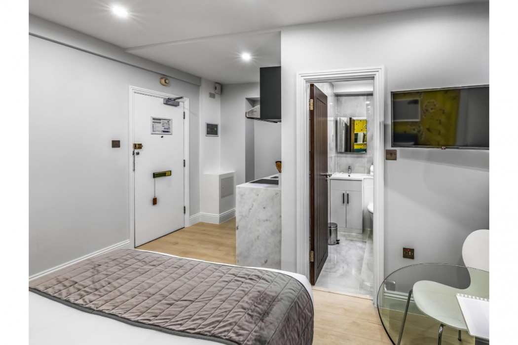 Chelsea Cloisters Serviced Apartments 37/121