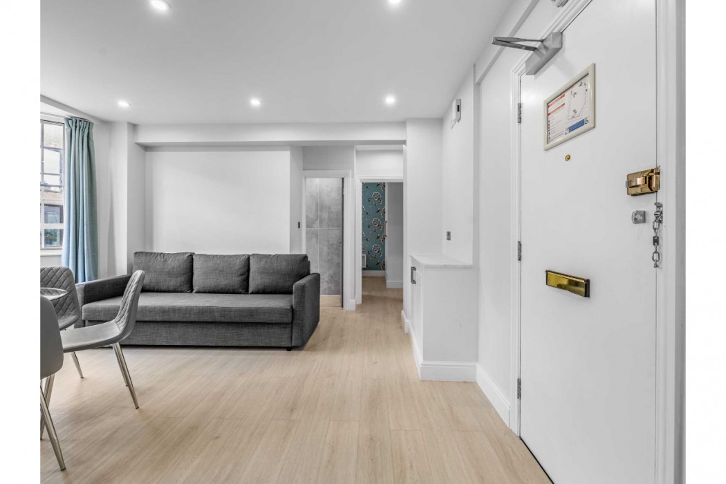 Chelsea Cloisters Serviced Apartments 30/121