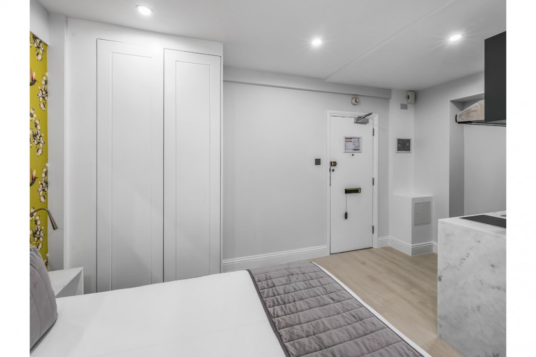 Chelsea Cloisters Serviced Apartments 16/121