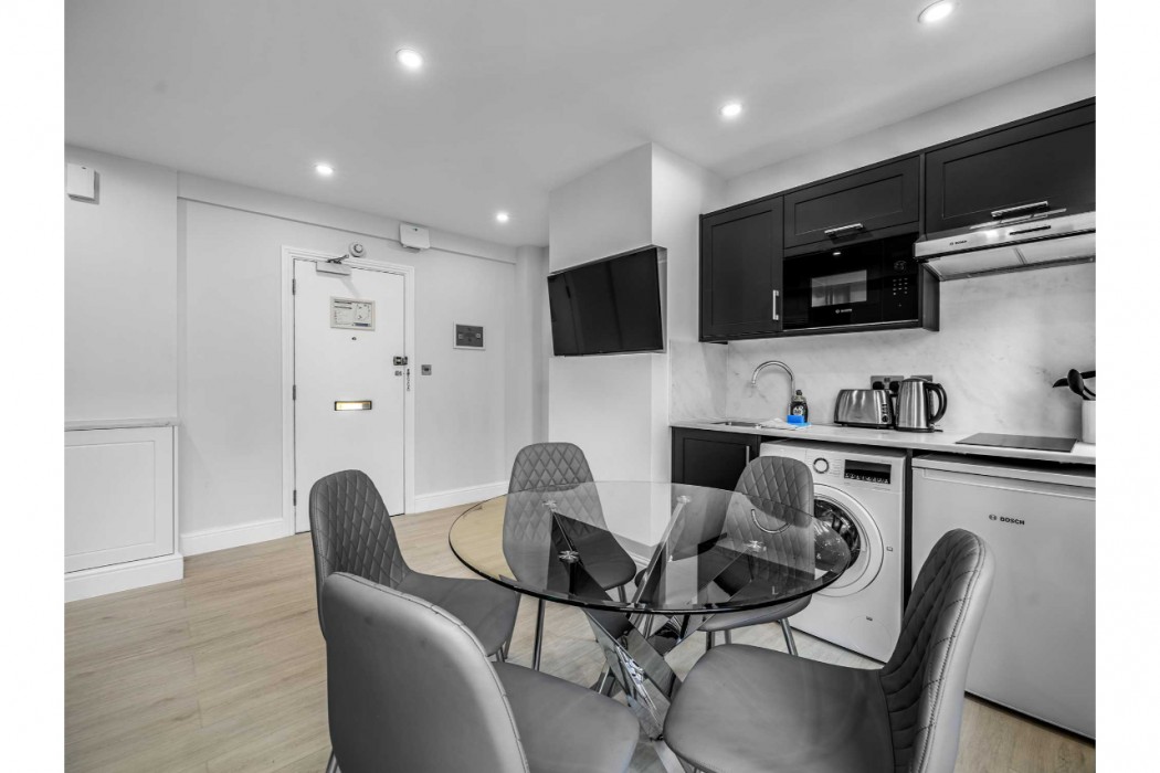 Chelsea Cloisters Serviced Apartments 31/121