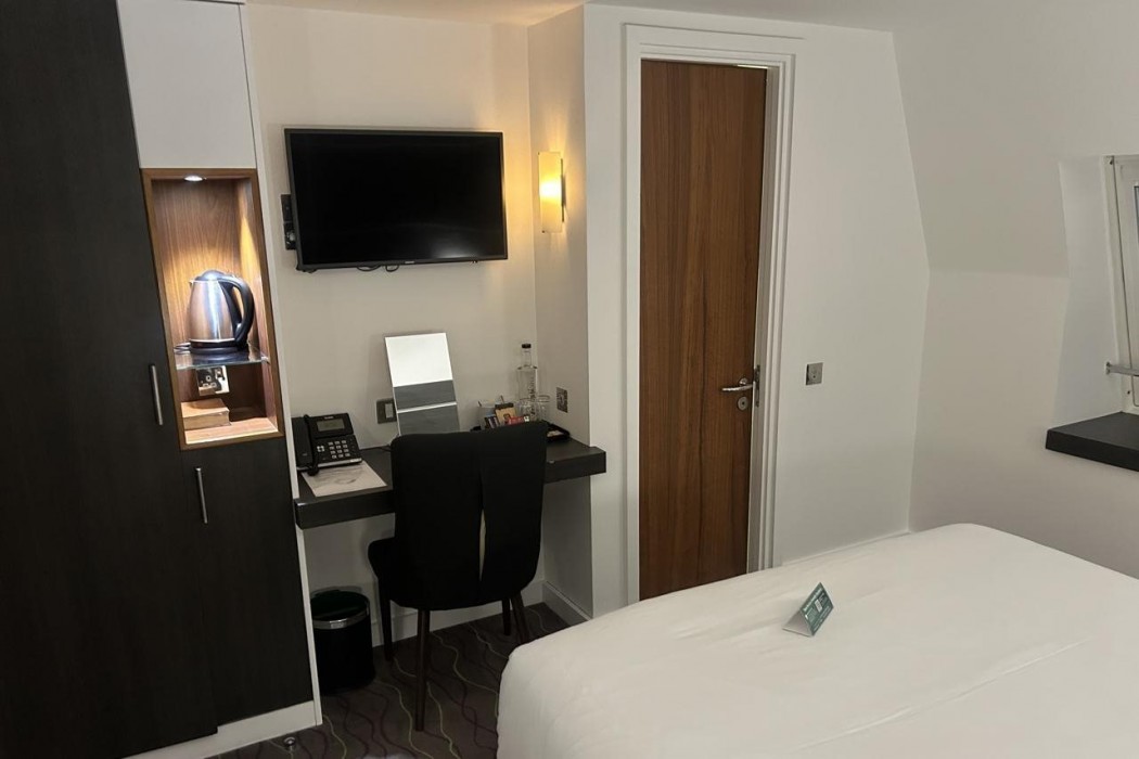 The Wesley Hotel London 50/75