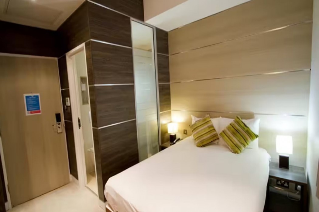 The Wesley Hotel London 42/75