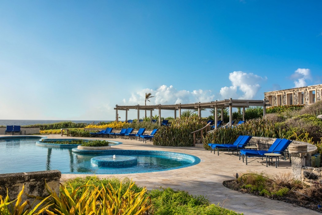 The Crane Resort 32/34