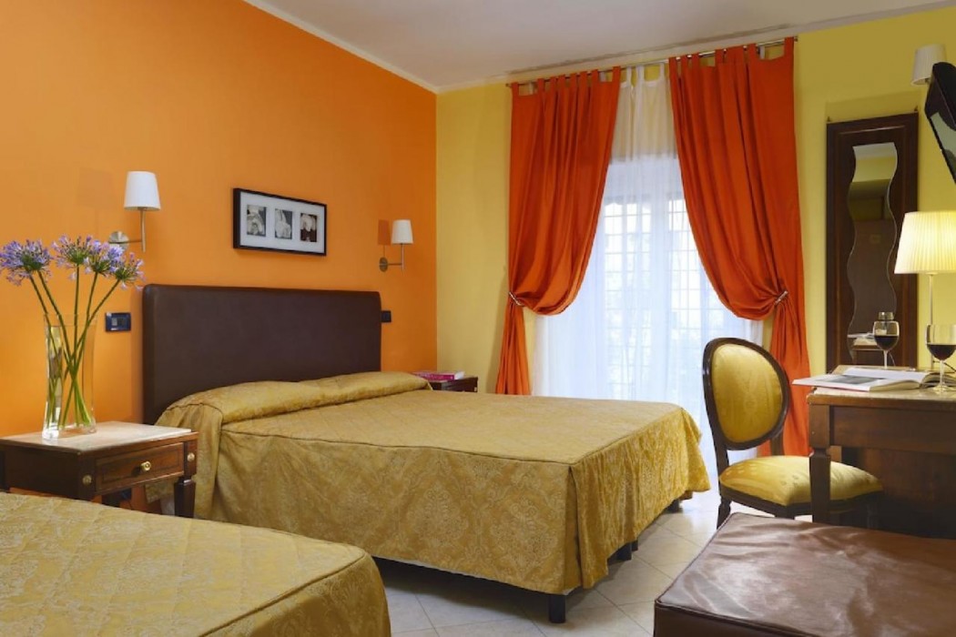 Tuscolana Hotel 10/16