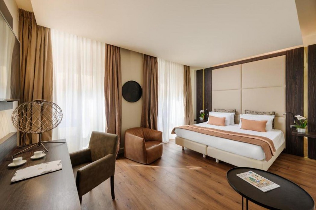 Hotel The Square Milano Duomo 12/15