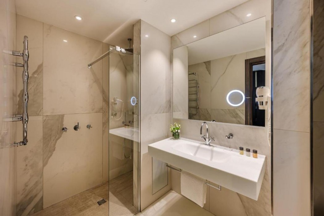 Hotel The Square Milano Duomo 6/15