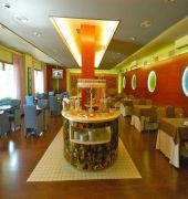 Felix Hotel 7/11
