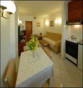 Algar Apartments 8/27