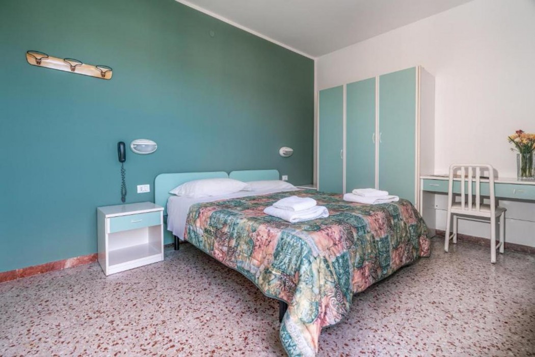 Hotel Viscount Riccione 18/65
