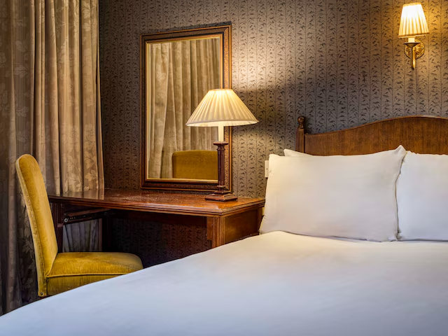 Winchester Wessex Hotel by Sunday 14/70