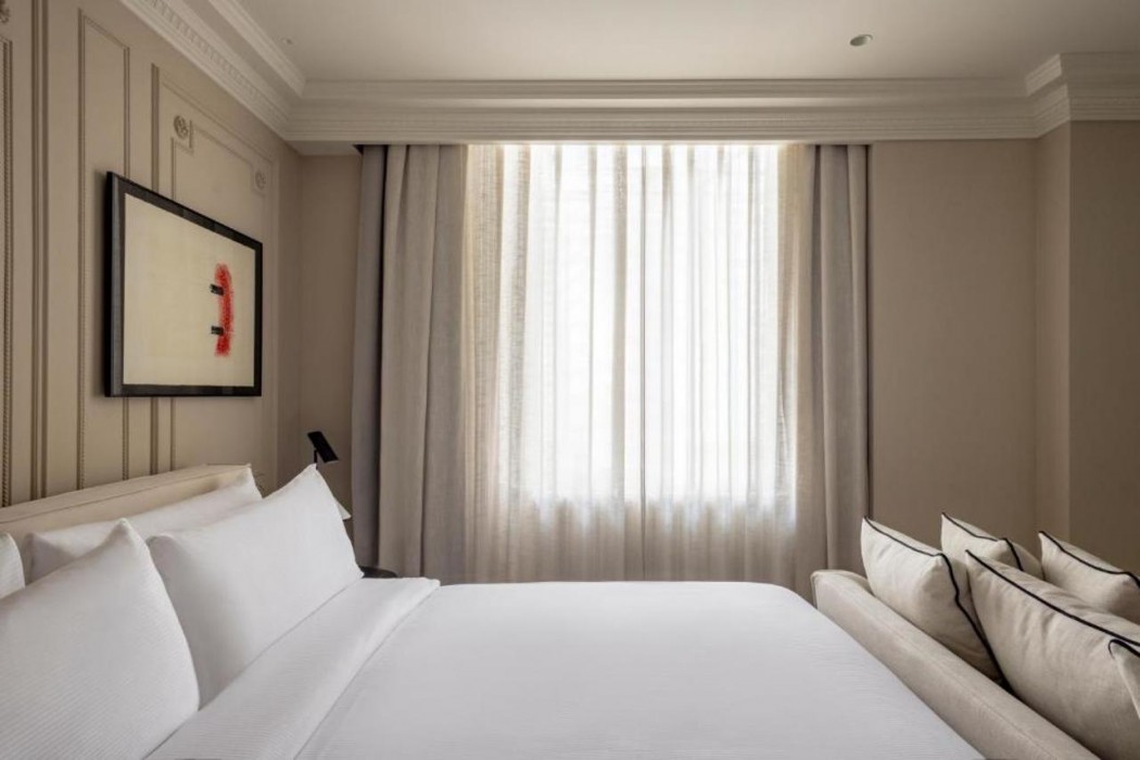 The Caesar Hotel 11/58