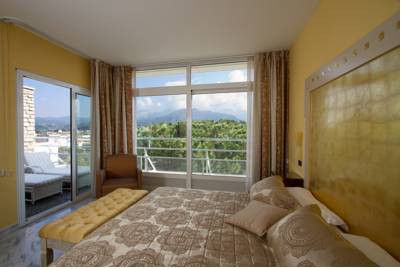 Hotel Excelsior 5/22
