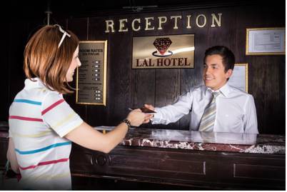 Lal Hotel 6/35