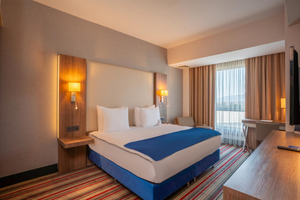 Ramada Plaza by Wyndham Izmir 15/65