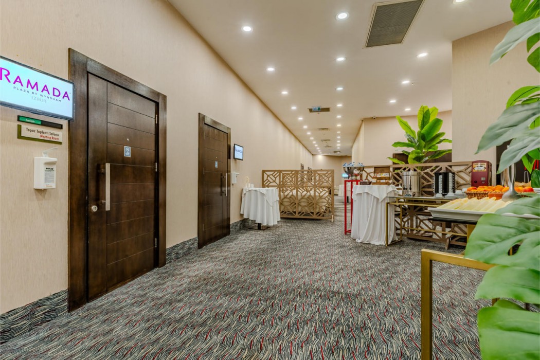 Ramada Plaza by Wyndham Izmir 30/65