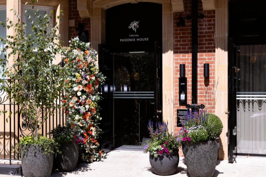 Cheval Phoenix House in LONDON