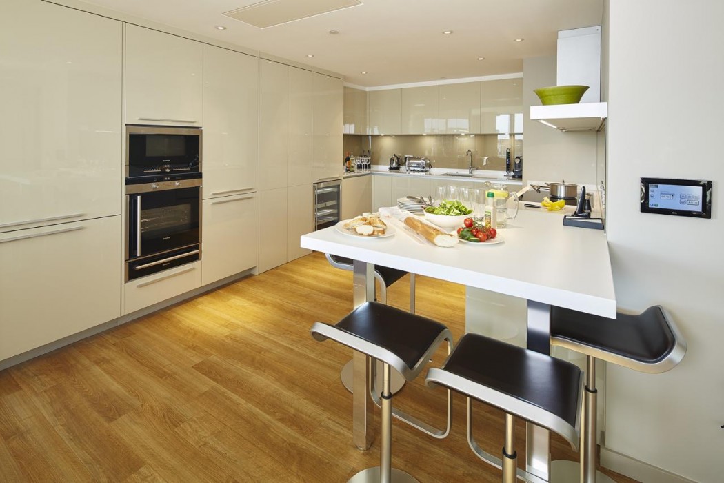 Cheval Three Quays 6/56