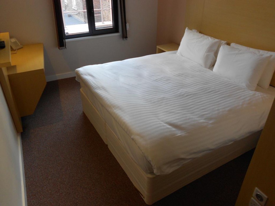 OYO The Manor Park Hotel 13/55