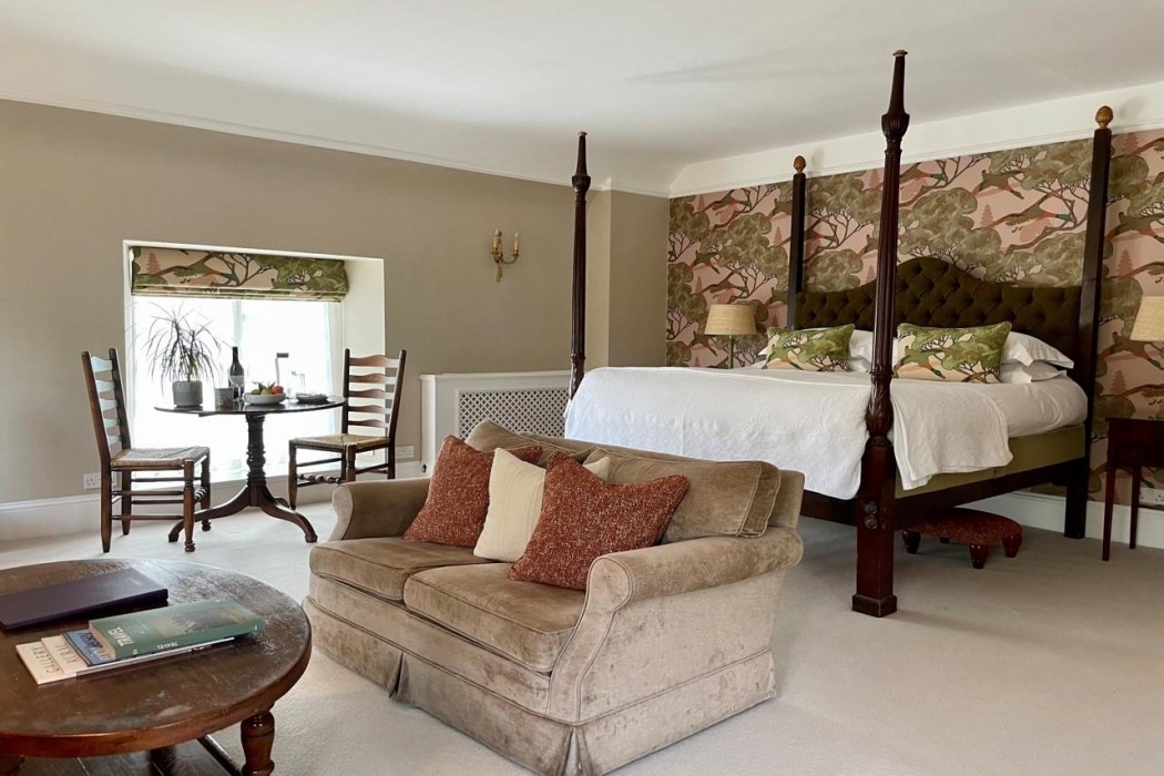 Longueville Manor 11/69
