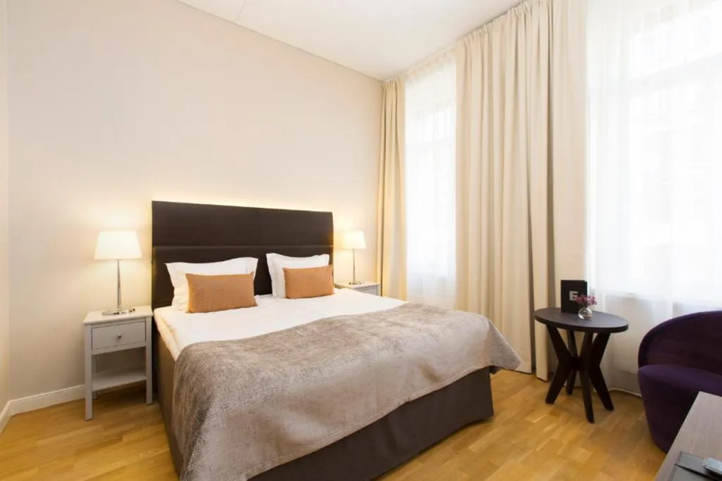Elite Hotel Adlon 12/28