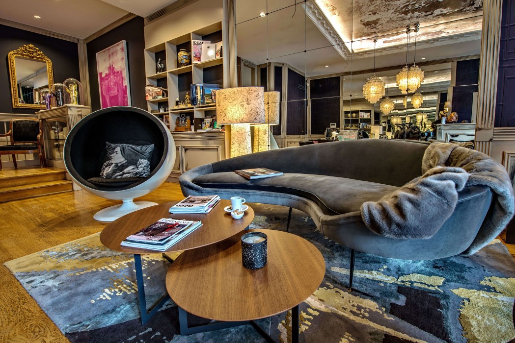 Lobby at Hotel des Beaux Arts, TOULOUSE