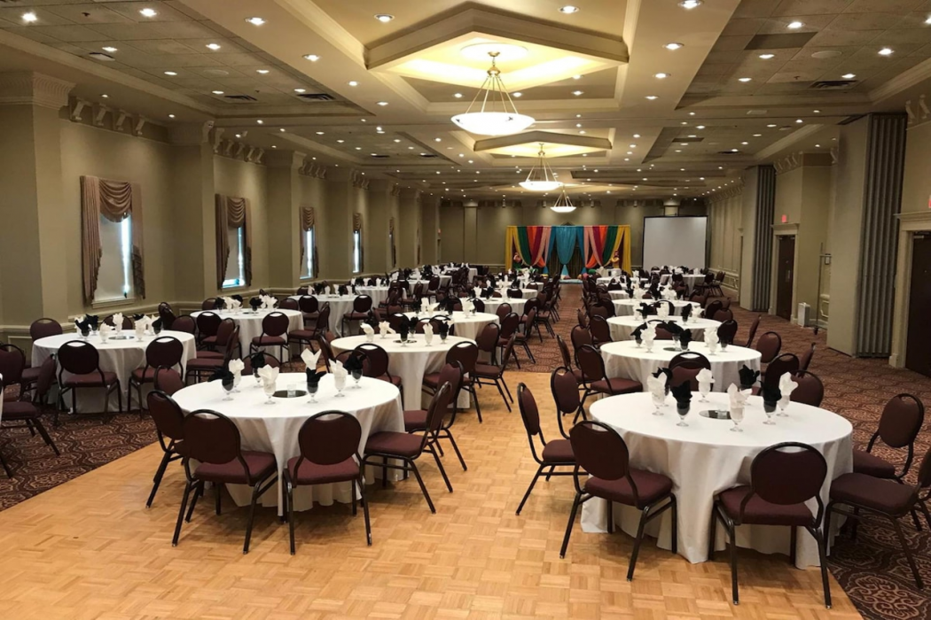 Divya Sutra Plaza and Conference Centre Calgary Airport 15/20