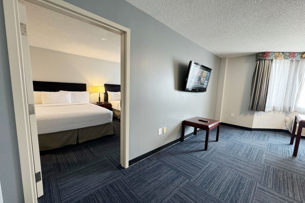Divya Sutra Plaza and Conference Centre Calgary Airport 6/20