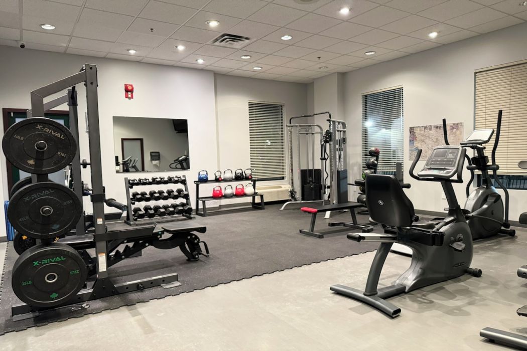 Divya Sutra Plaza and Conference Centre Calgary Airport 16/20