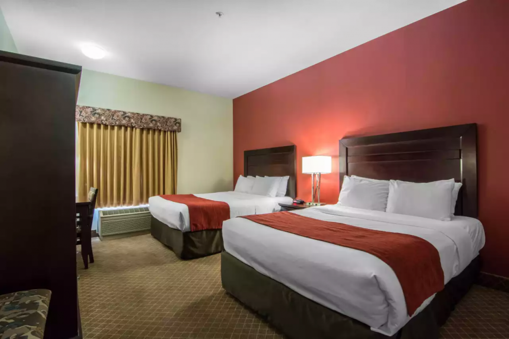 Comfort Inn & Suites Calgary Airport - South 13/36