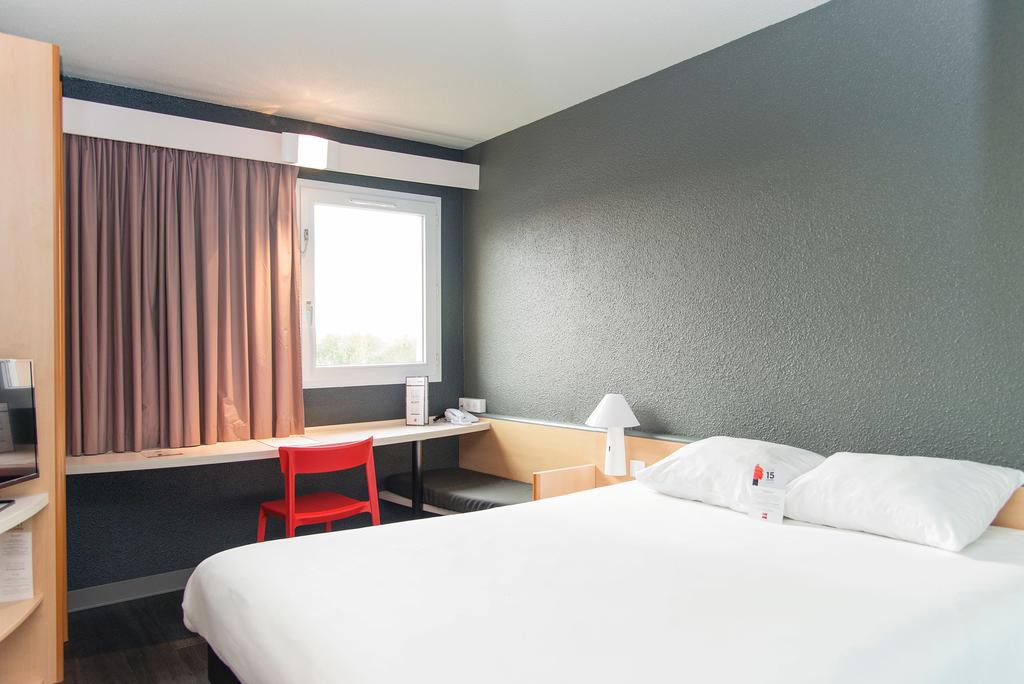 Ibis Falaise Coeur De Normandie 7/58