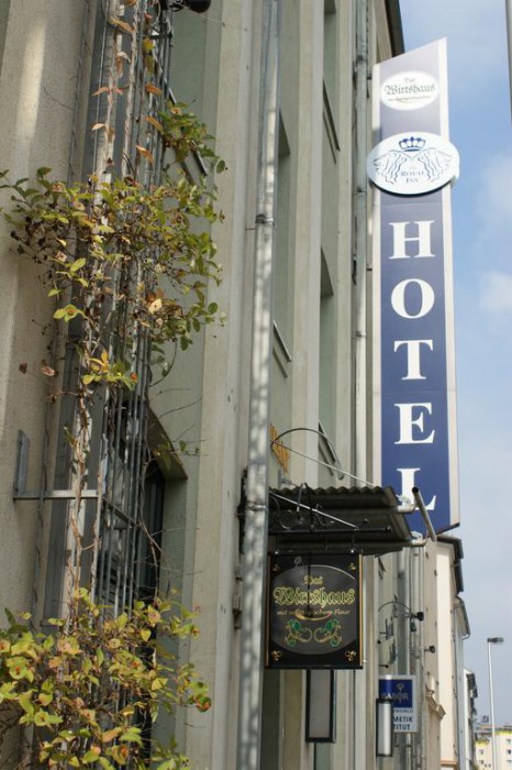 The Royal Inn Regent 2/30