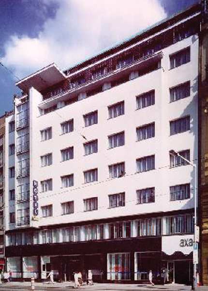 Axa Hotel 2/25