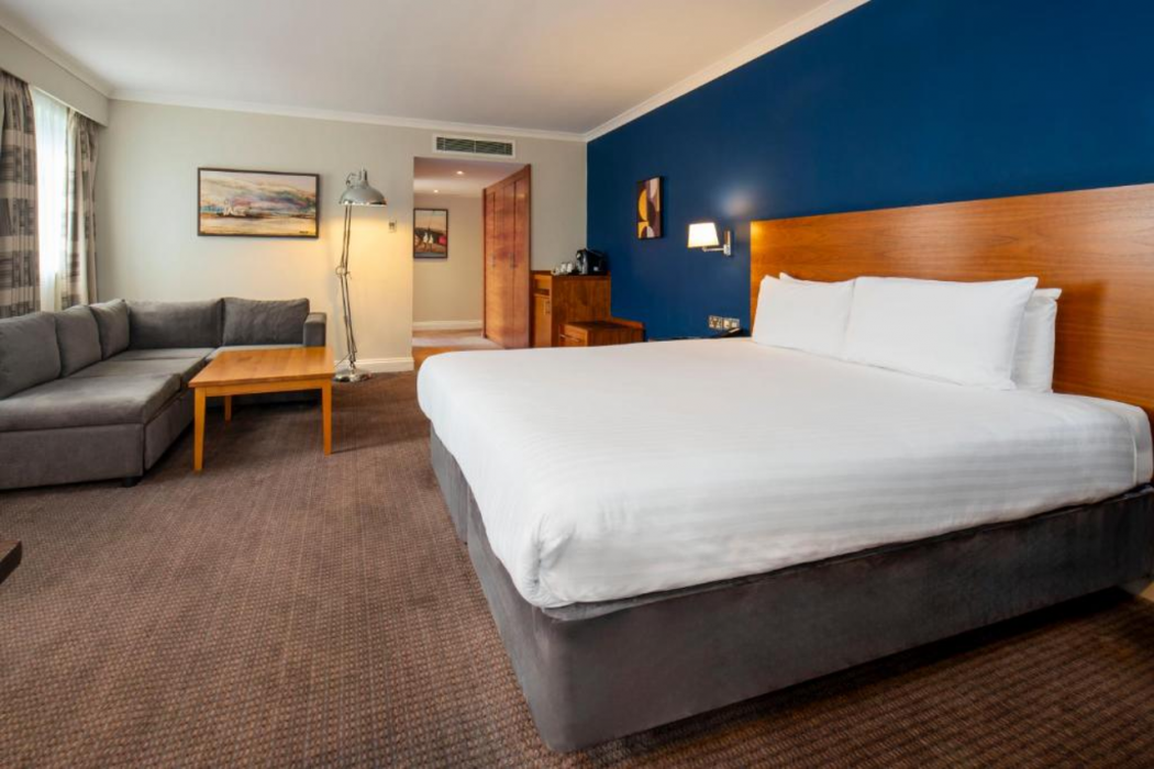London Croydon Aerodrome Hotel by Sunday 11/29