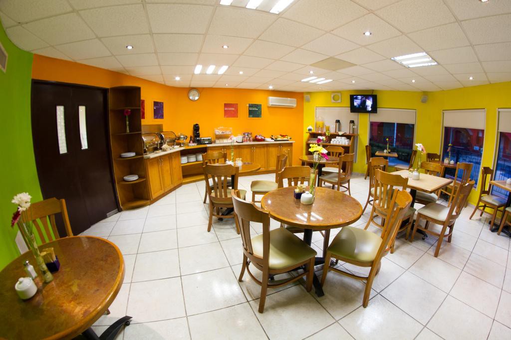 Comfort Inn Monclova 14/31