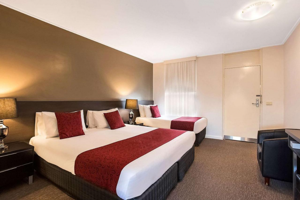 Comfort Inn Western 6/17