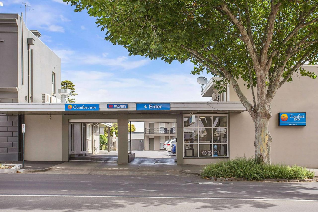 Comfort Inn Western 2/17