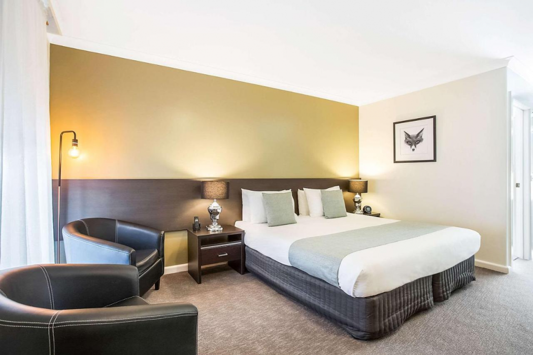 Comfort Inn Western 10/17