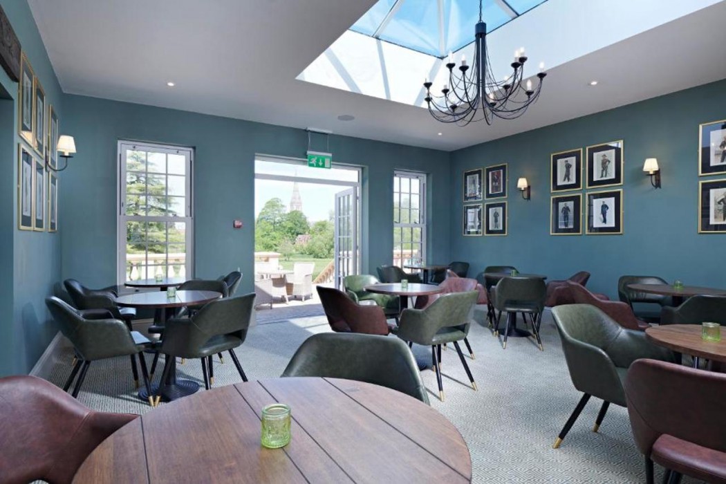 The Riverside, WorldHotels Distinctive 14/21
