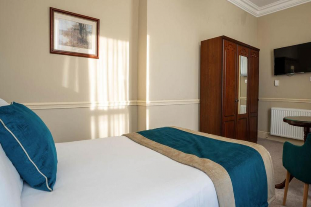 The Harcourt Hotel 8/49