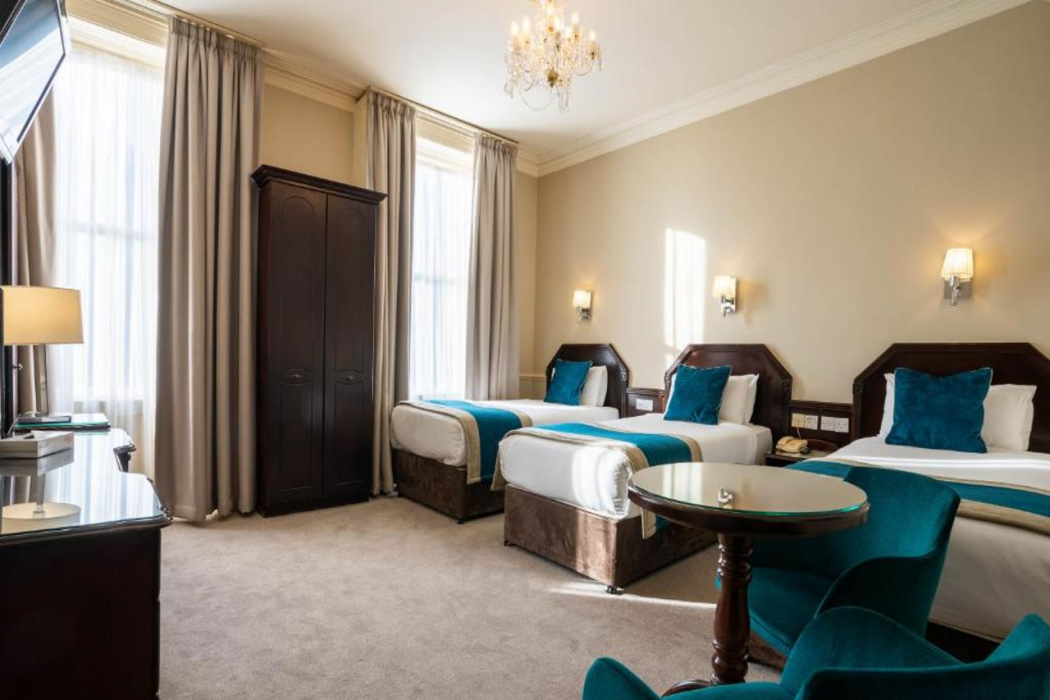 The Harcourt Hotel 12/49