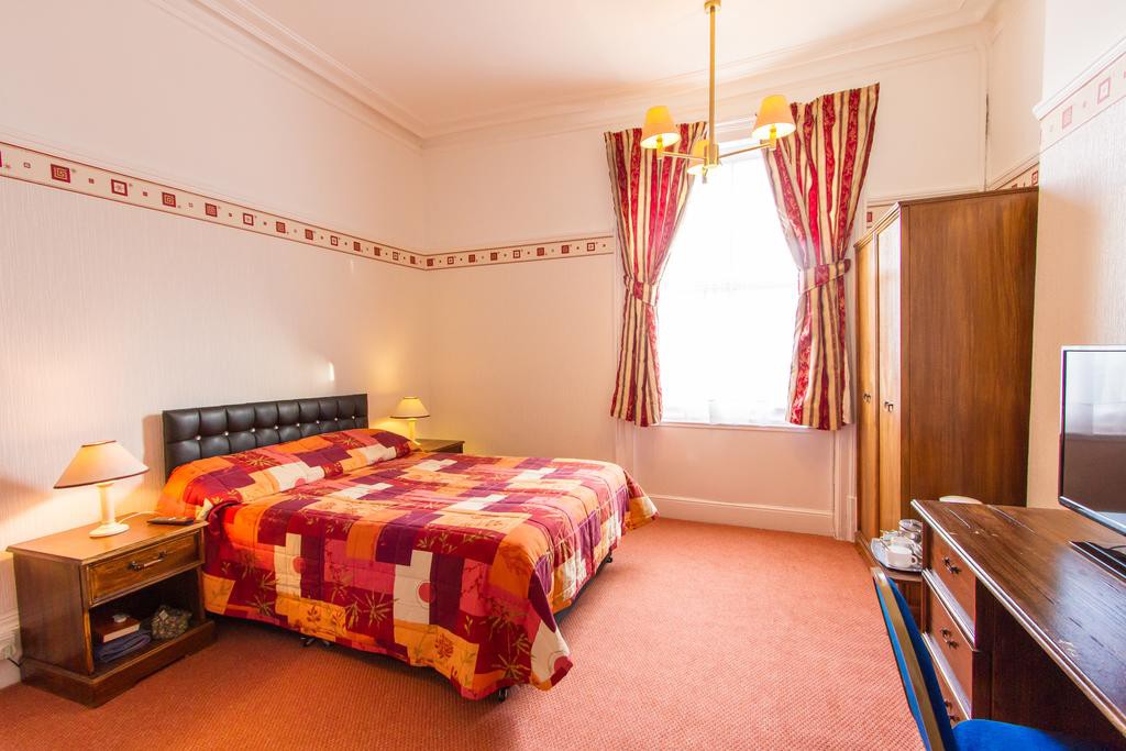 The Carlton Hotel 17/56