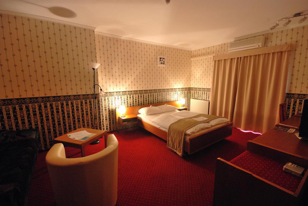 Hotel Amadeus 16/53