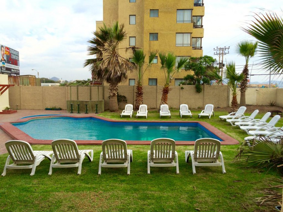 OUTDOOR SWIMMING POOL