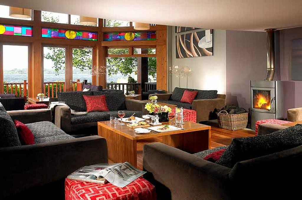 Wineport Lodge 11/26