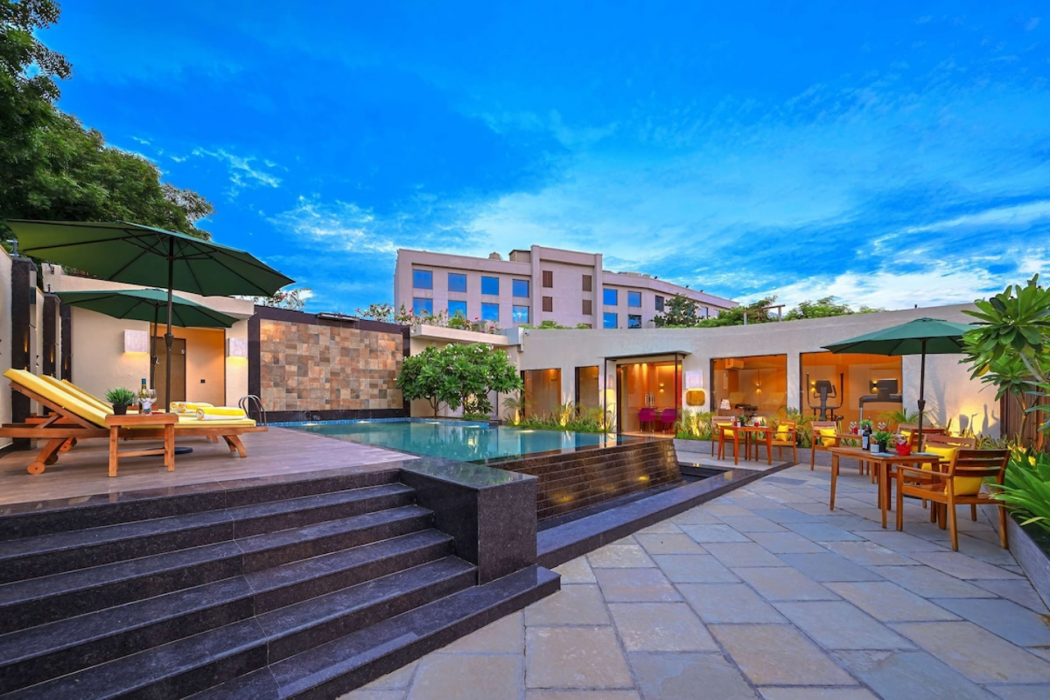 Royale Sarovar Portico Agra 38/65